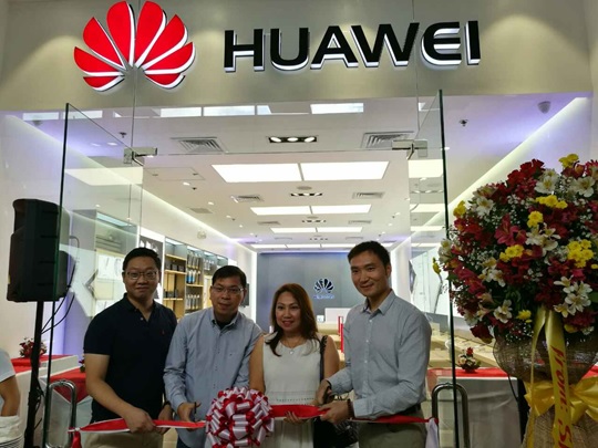 Huawei Debuts New Concept Store Design at SM San Lazaro