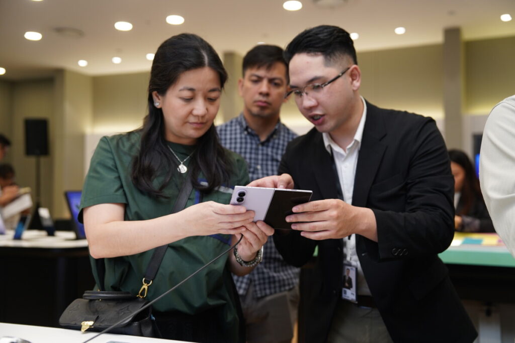 Samsung Experience Store in Taguig City, Philippines.jpeg