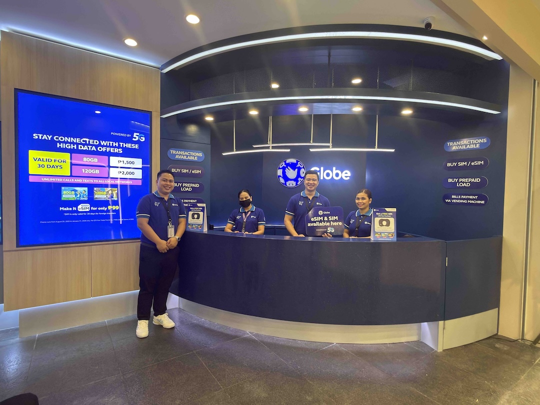 Globe Opens New Store at NAIA Terminal 3