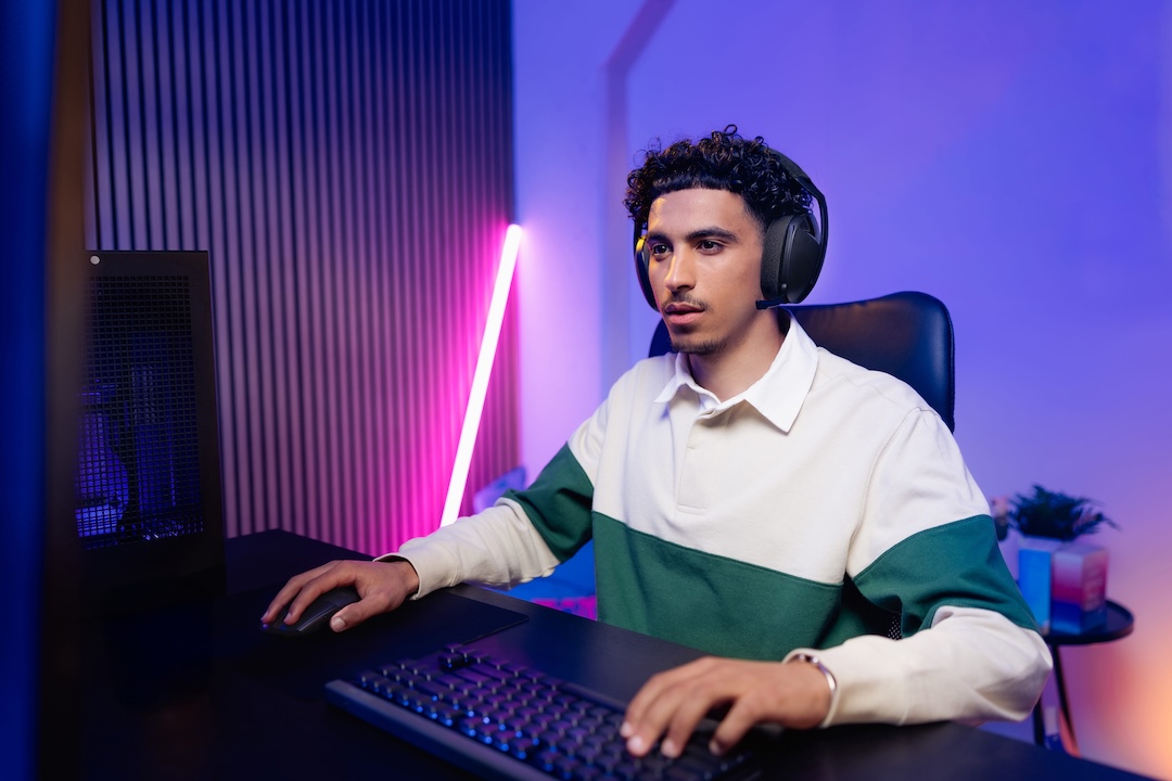 Logitech G321 LIGHTSPEED PH Price & Specs: Wireless Gaming for ₱3,595