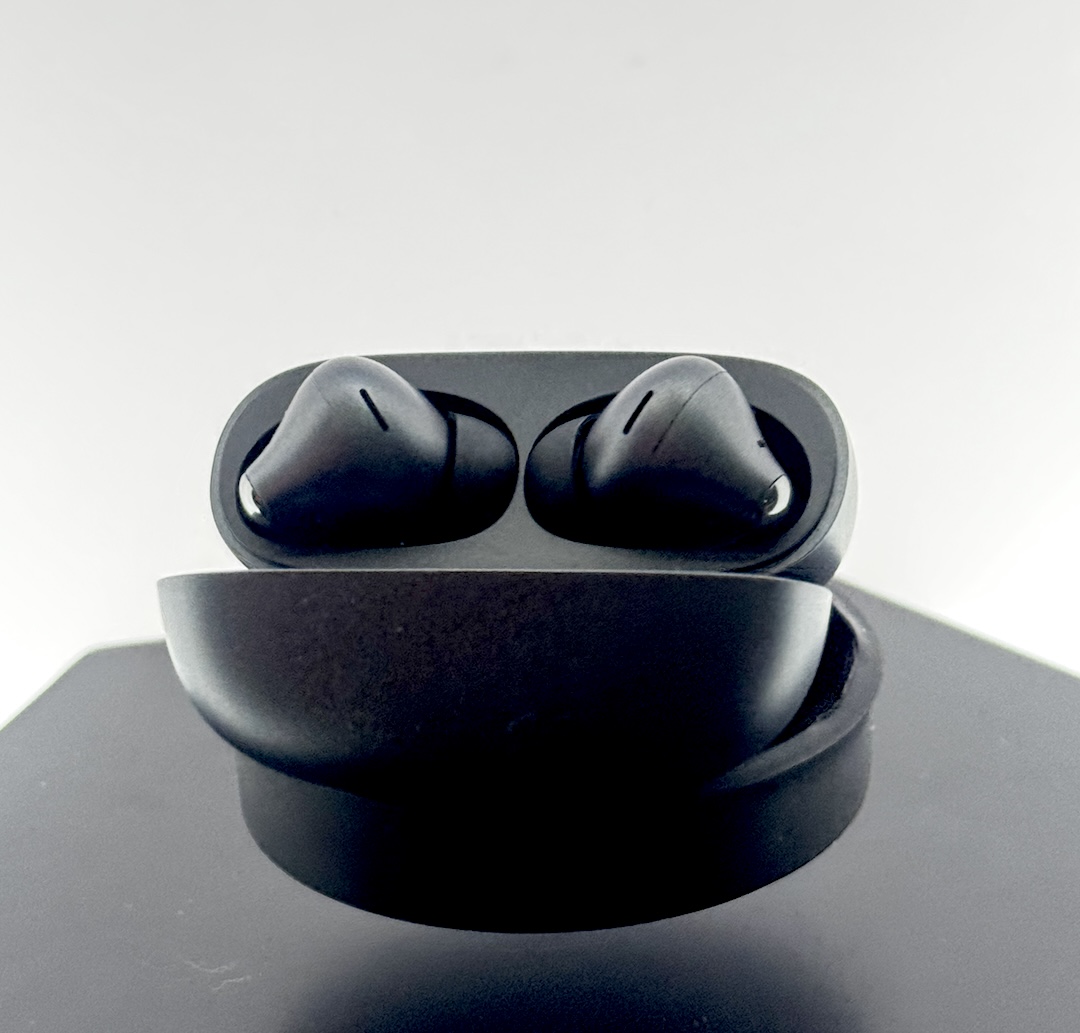 REDMI Buds 8 Pro Review – A Sanctuary in Your Pocket